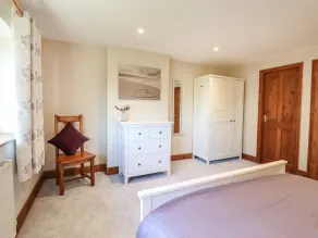 Albies End - Room