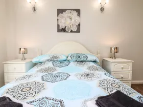 493 Little Wakering Road - Interior