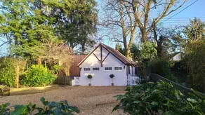 Thatched Eaves - Room
