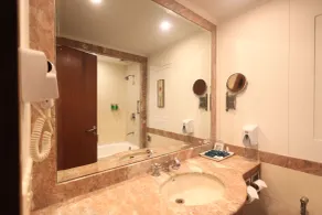 Savoy Suites Noida - Bathroom