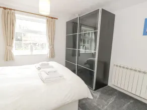 Halcyon Annexe - Room
