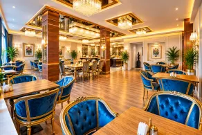 REAL KiNG RESiDENCE - Restaurant