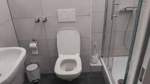 Pension und Monteurzimmer VICTORIA - Badezimmer