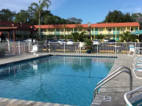 Super 8 by Wyndham Sarasota Near Siesta Key - Vue de la chambre