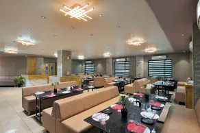 Ginger Somnath - Restaurant