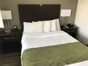 Hi View Inn & Suites - Chambre