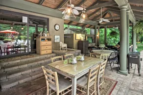 The White Elephant Inn Getaway w/ Pool & Hot Tub! - Innenbereich