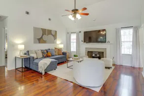 Pet friendly Savannah Home w Cozy Fireplace - Interiør