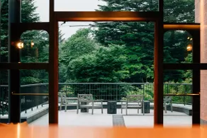 HOTEL KARUIZAWA CROSS - Entrée intérieure