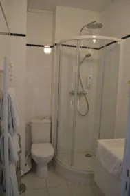 Hôtel Comtes De Champagne Troyes - Salle de bain