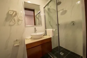 Megaboom City Hotel - Bathroom