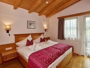 Merveilleux studio adapté aux familles avec sauna, terrasse et piscine chauffée | Ski à proximité | Avec animaux autorisés - Chambre