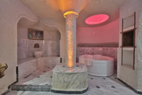 Local Cave House - Room