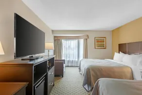 Quality Inn & Suites - Chambre
