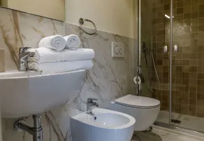Onlyrooms IV - Sea View & Free Parking - Bathroom