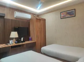 Hotel Aavas Inn - Room