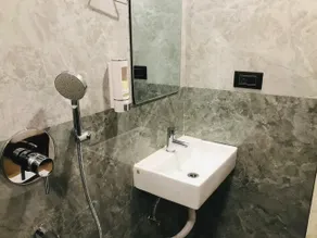 Aquila Hotel and Convention by The Nexus - Bathroom