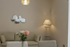 HomeAway Salerno - Salottino della hall