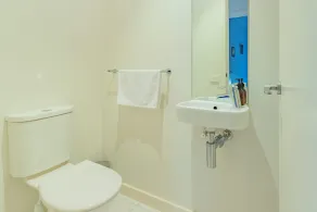 Stylish 3 Bedroom Townhouse - Free Parking - Banheiro