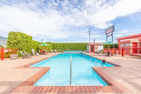 Westridge Motor Inn - Piscine