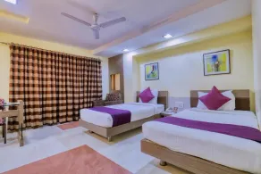 Hotel Amrit Residency - Habitación