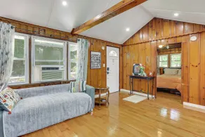 Wooded Highland Lakes Cabin Near Mountain Creek - Interior