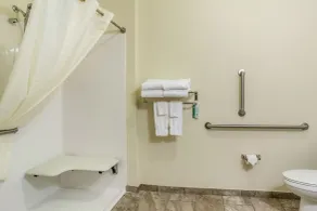 Cobblestone Inn & Suites - Schuyler - Badezimmer