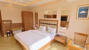 FlxHo Horizon ONE - Luxury Hotel & Residences Golf Course Road, 2 Min from 42-43 Metro Station - Camera