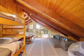 Groveland Home - Walk to Pine Mountain Lake! - Interior
