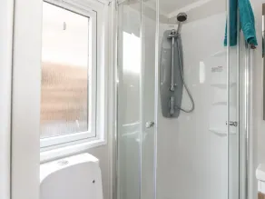 Cabin at the Tavern - Bathroom