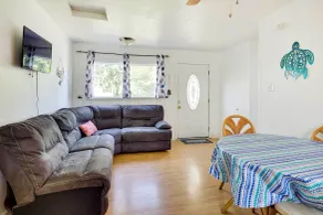 Lakefront Geneva Vacation Rental - Walk to Strip! - Interiør