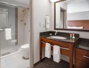 Hyatt Place Cincinnati Blue Ash - Salle de bain
