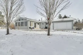 Hot Tub & Fenced Backyard: Moorhead Home! - Interiör