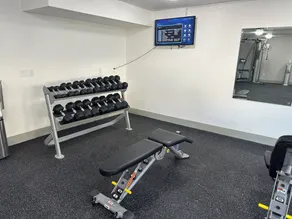 B&J Hotels - Salle de sport