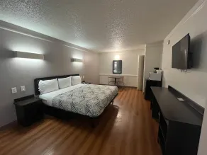 Studio 6 Suites Euless, TX – DFW West - Room