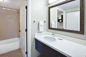 Staybridge Suites Cleveland Mayfield Heights Beachwood by IHG - Salle de bain