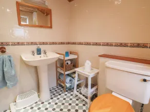 Puffins - Bathroom