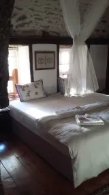 Nimet Hanım Konağı - Vue de la chambre