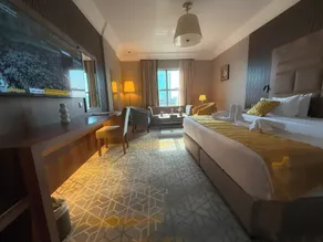 Crown Town Hotel - Chambre