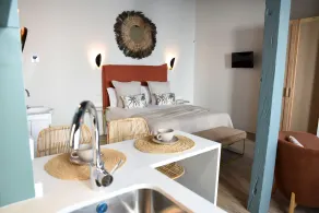 Honest Sevilla Apartments - Room