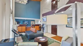 Best Western Plus, The Inn at Hampton - Réception