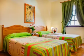 Apartamentos Oasis San Antonio - Værelse
