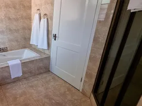 Cussonia Country Home - Bathroom