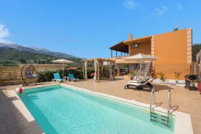 Sofia's Dreamy Retreat - Basseng