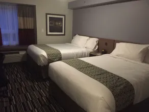 Microtel Inn & Suites by Wyndham Kirkland Lake - Habitación