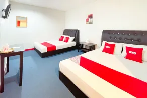 OYO 90324 Muar Station Hotel - Zimmer