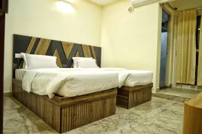 Hotel Aaryan Comforts - Peenya - Room