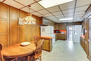 Playroom & Fenced Yard: Mt Carmel Family Home! - Innenbereich