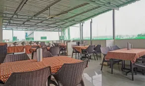 Itsy Hotels Chetan Executive Hadapsar Phursungi - Restaurant