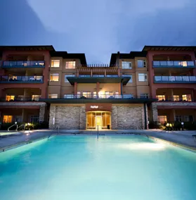 Watermark Beach Resort - Piscina
